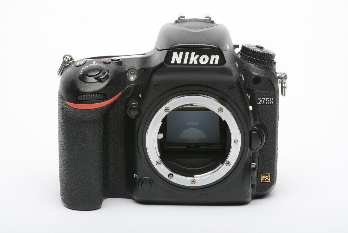 EXC++ NIKON D750 DSLR BODY 24.3MP, BATT+CHARGER+STRAP 34,422 ACTS, NICE! TESTED