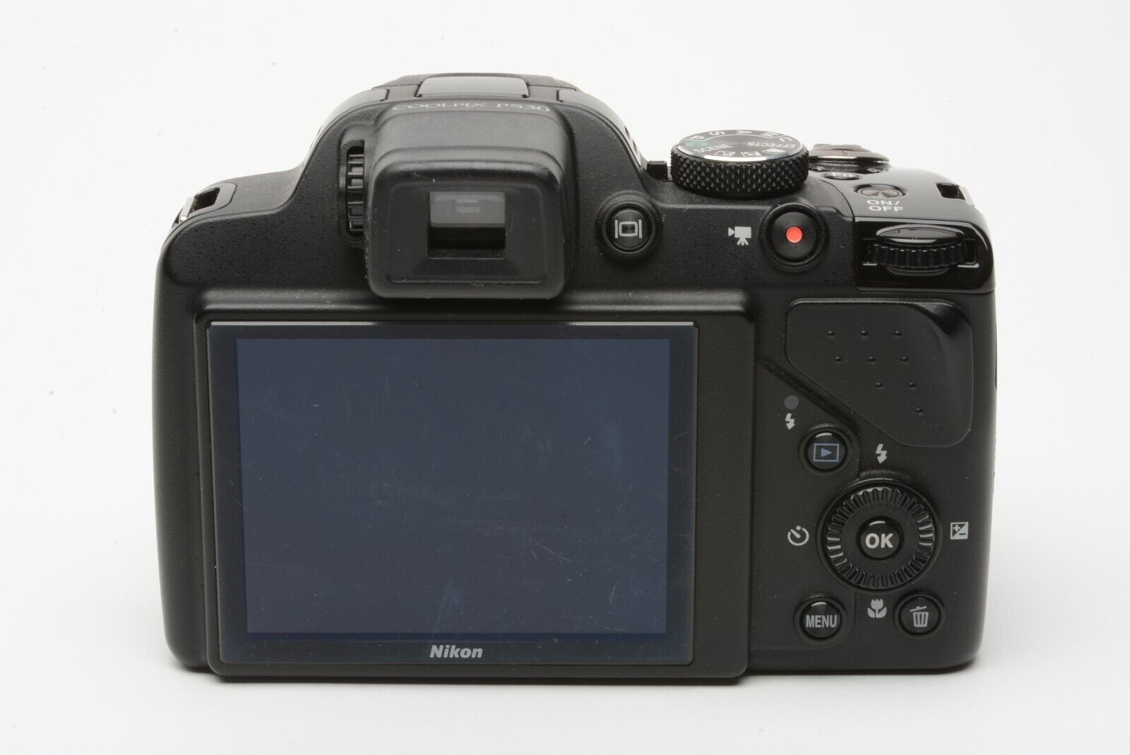 在庫セール超簡単に【確実なスマホ転送OK】クールピクス　P530　Nikon　コンデジ デジタルカメラ