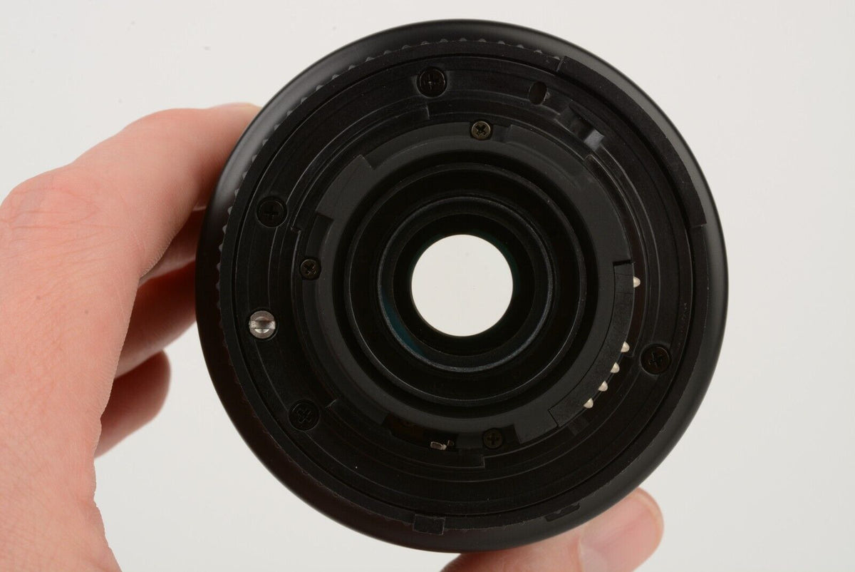 Nikon AF Nikkor 80-200mm F4.5-5.6D w/ Caps, very clean, barely used