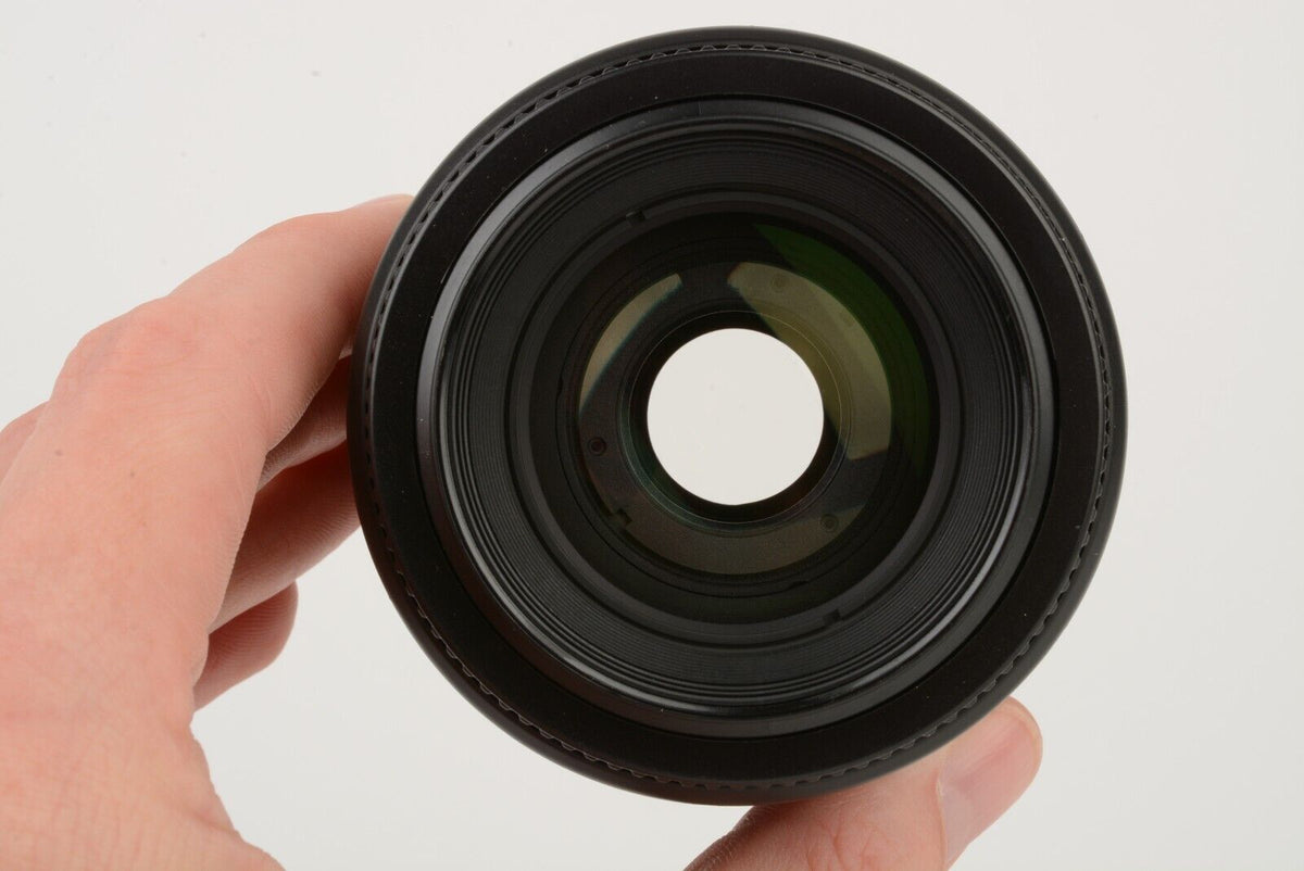 Nikon AF Nikkor 80-200mm F4.5-5.6D w/ Caps, very clean, barely used