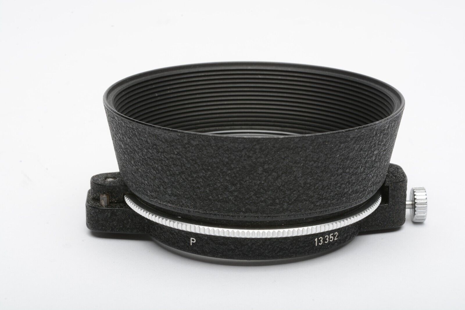 Leica #13352 Swing Out Polarizing Filter With Lens Shade E39