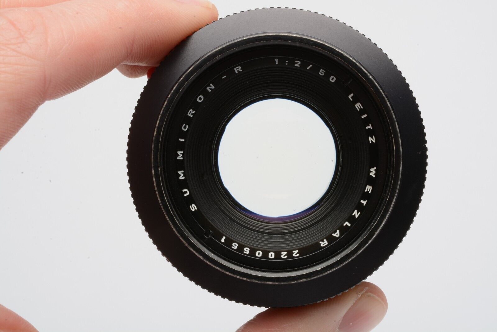 EXC++ LEICA SUMMICRON-R 50mm f2 LENS, HOOD, VERY CLEAN AND SHARP