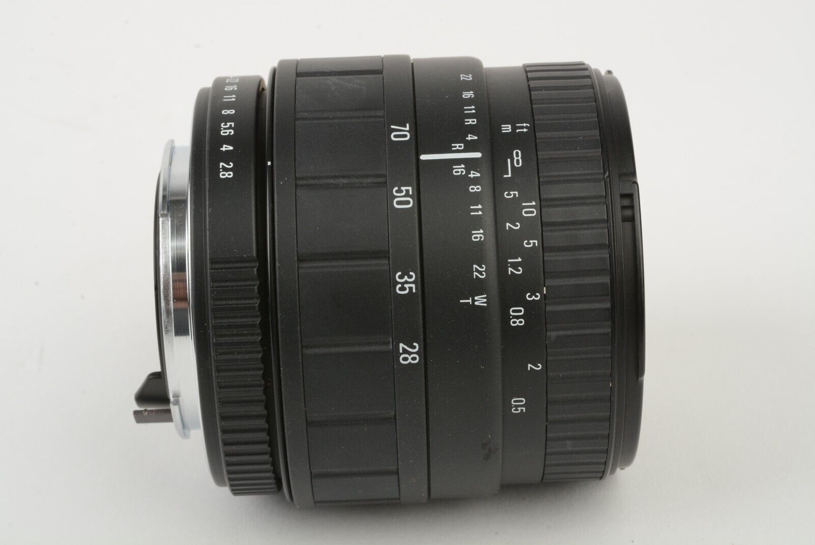 MINT- SIGMA 28-70mm F2.8-4 UC ZOOM LENS FOR SONY A MOUNT / MAXXUM, CAPS+UV