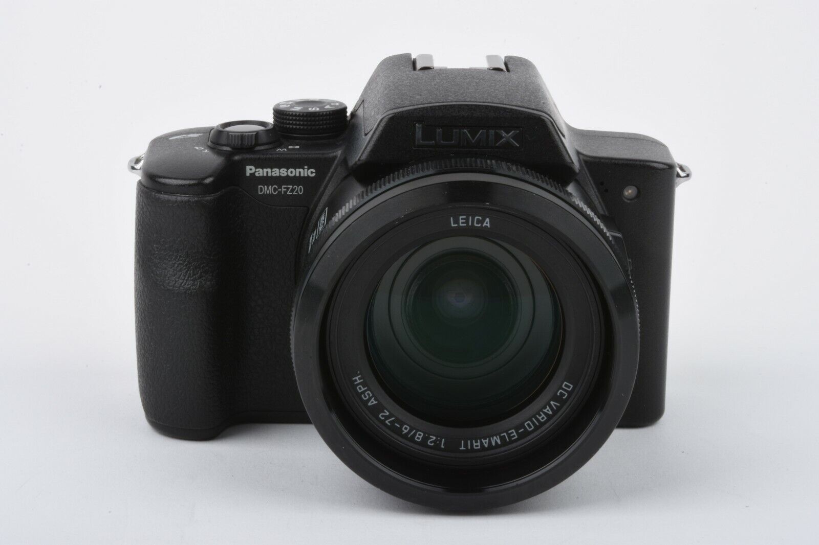 EXC++ PANASONIC LUMIX DMC-FZ20.12.1MP CAMERA, BATT+CHARGER+CASE+SD CARD+CAP  NICE