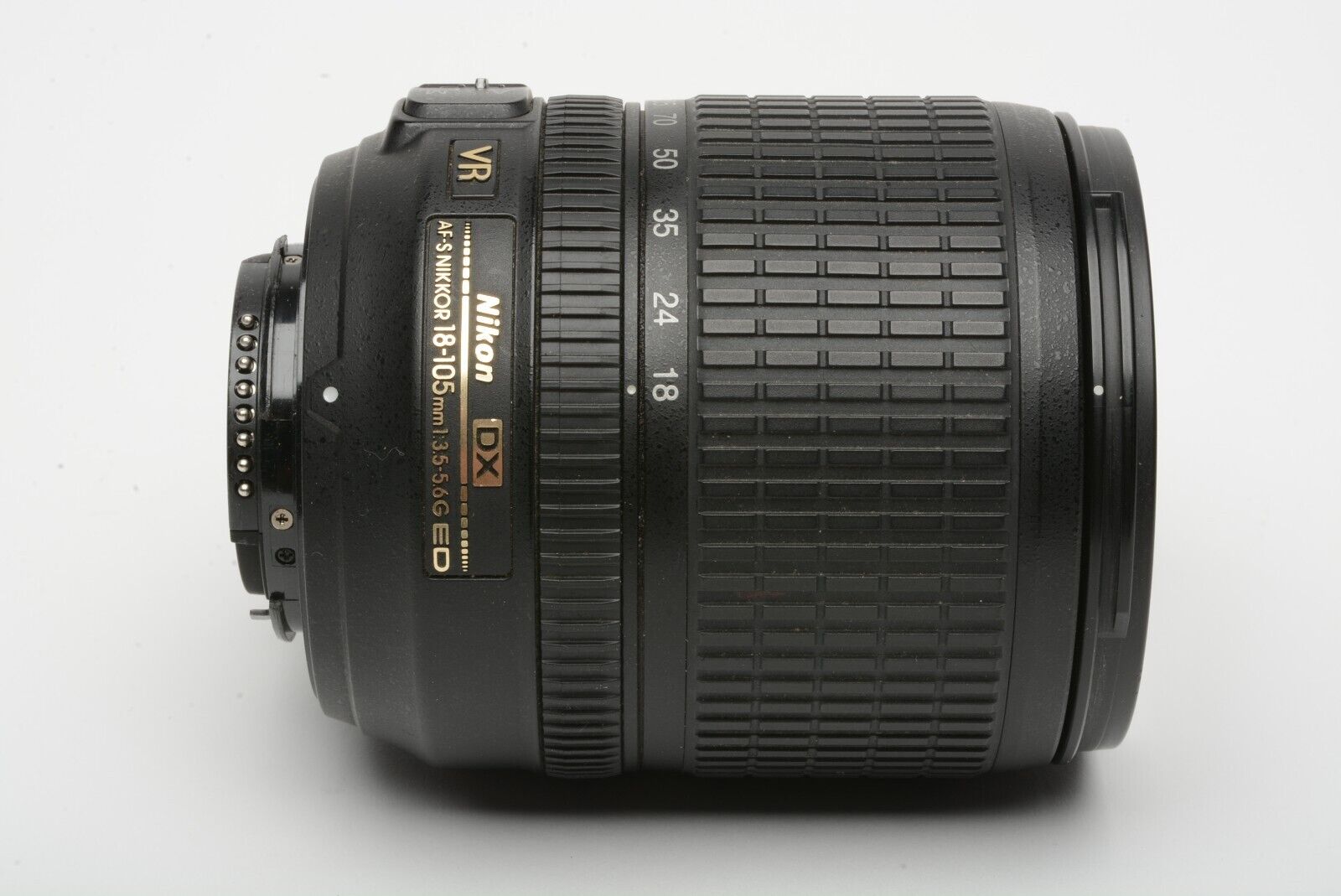 Nikon AF-S DX NIKKOR 2024 18-105mm F3.5-5.6G ED VR Lens