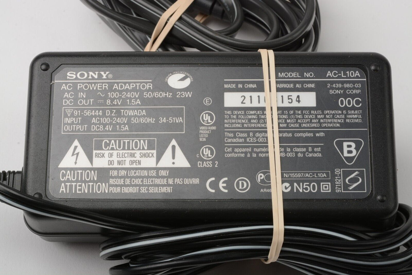 EXC++ GENUINE SONY AC-L10A AC POWER SUPPLY FOR SELECT HANDYCAM CAMCORDERS w/CORD