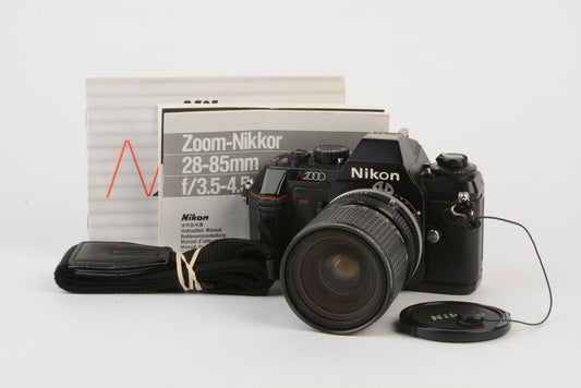Nikon N2000 35mm SLR W/Nikkor 28-85mm F3.5-4.5, Manuals, Strap, Very Nice!