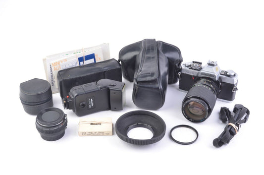 Minolta XG-1 35mm SLR w/35-105mm zoom, flash, hood, case, Tested, Great!