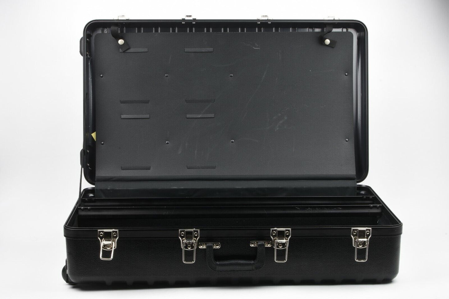 EXC++ LOWEL ROLLING HARD CASE OMNI/TOTA LIGHTS ~30" x 17" x 8" (HEADS, STANDS+)