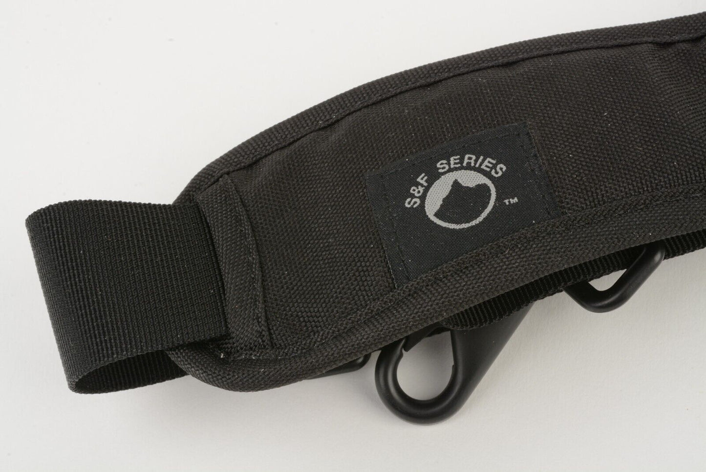 NEW LOWEPRO SHOULDER STRAP S&F SERIES - GREAT QUALITY, CLEAN!