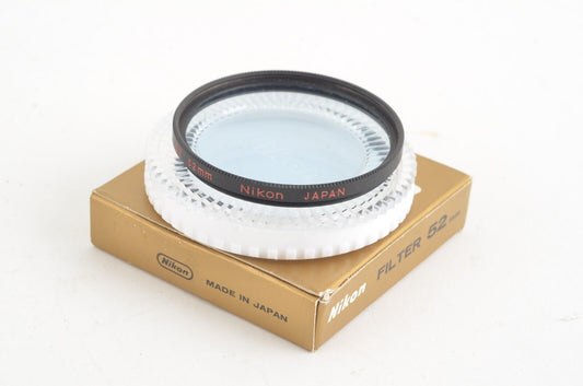 Nikon 52mm B2 light blue filter in jewel case and box, mint