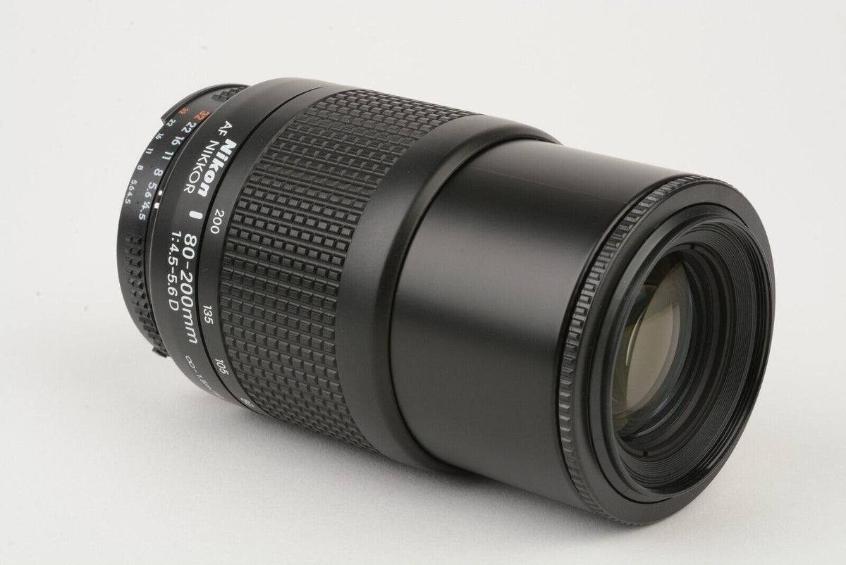 Nikon AF Nikkor 80-200mm F4.5-5.6D w/ Caps, very clean, barely used