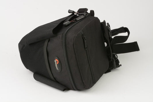 EXC+++ LOWEPRO OFFTRAIL BLACK HOLSTER CASE, BARELY USED
