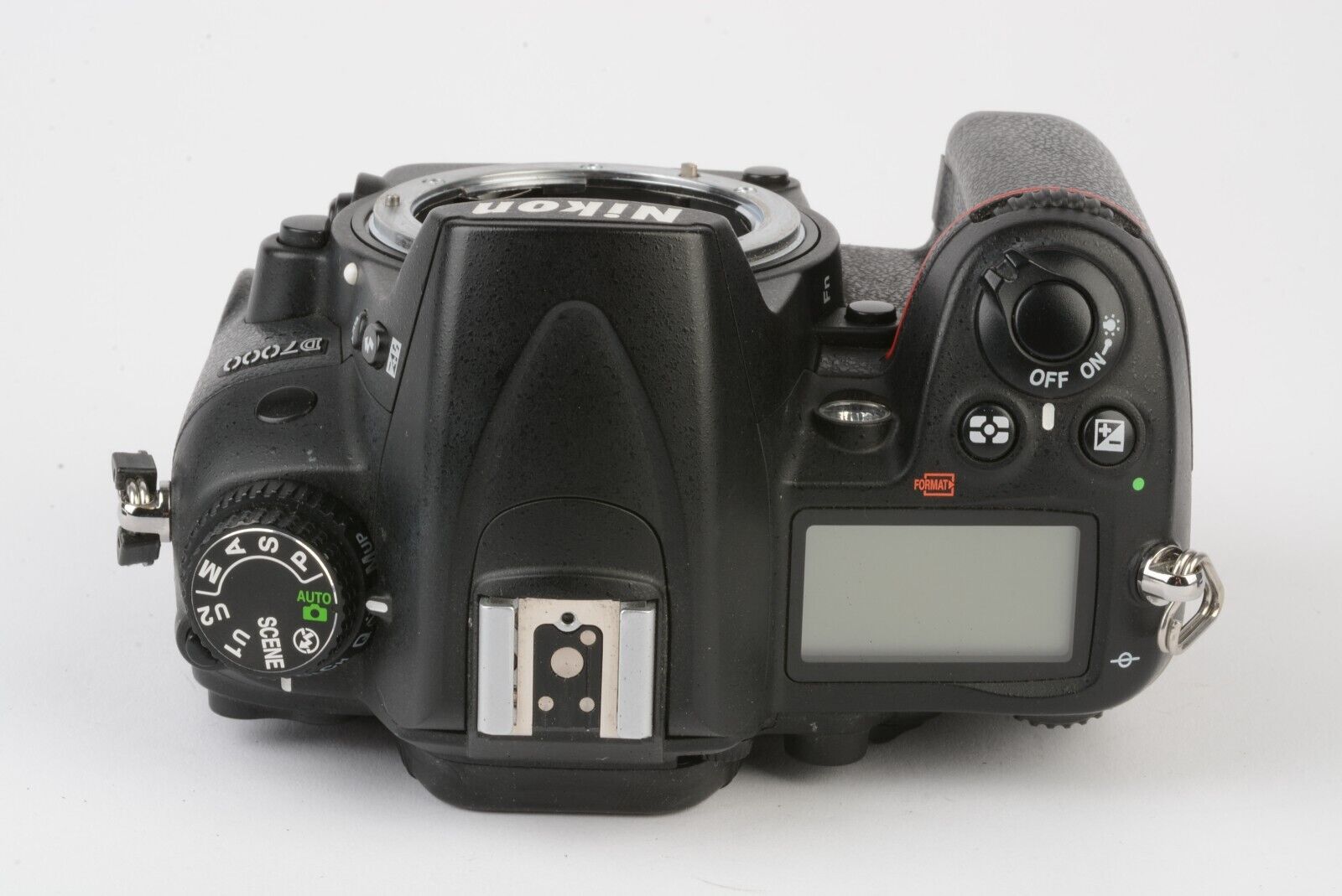 Nikon D7000 16.2MP DSLR, 2batts, charger, strap, remote, only 