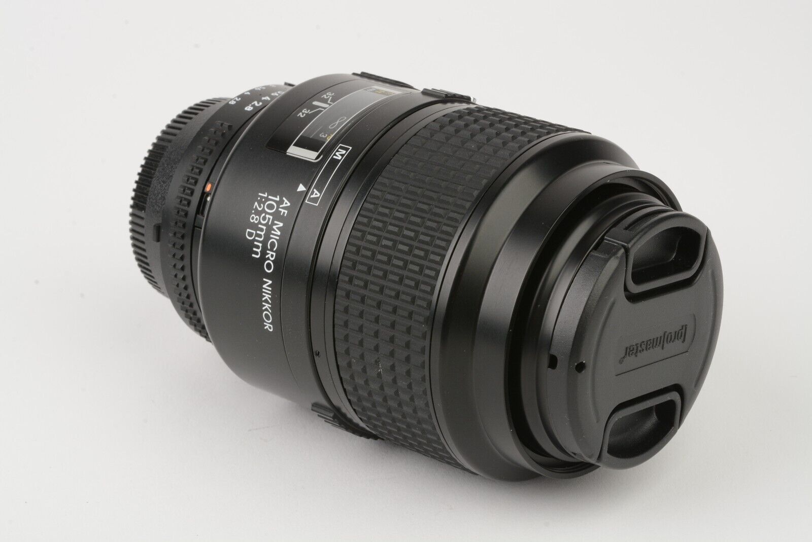 Nikon AF MICRO NIKKOR 105mm F2.8 D-