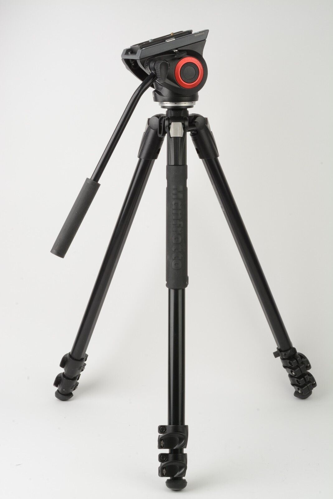 EXC++ MANFROTTO 290xtra MTA290XTA3US TRIPOD w/MVH500AH FLUID HEAD, QR PLATE NICE