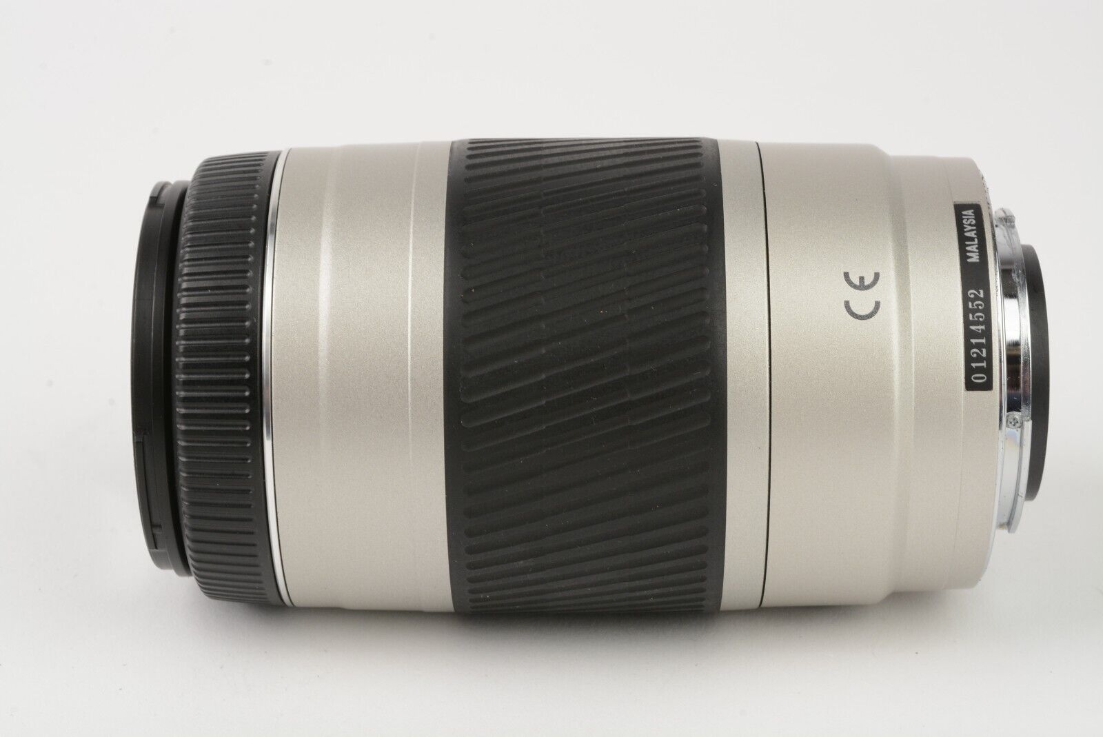 MINT- MINOLTA AF 75-300mm F4.5-5.6D MACRO ZOOM LENS, CAPS, HOOD, NICE &  CLEAN