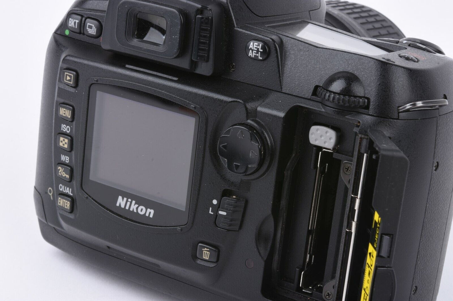 EXC++ NIKON D70 6.1MP DSLR w/18-55mm VR ZOOM, 2 BATTS+CHARGER+MANUAL+USB+CF CARD
