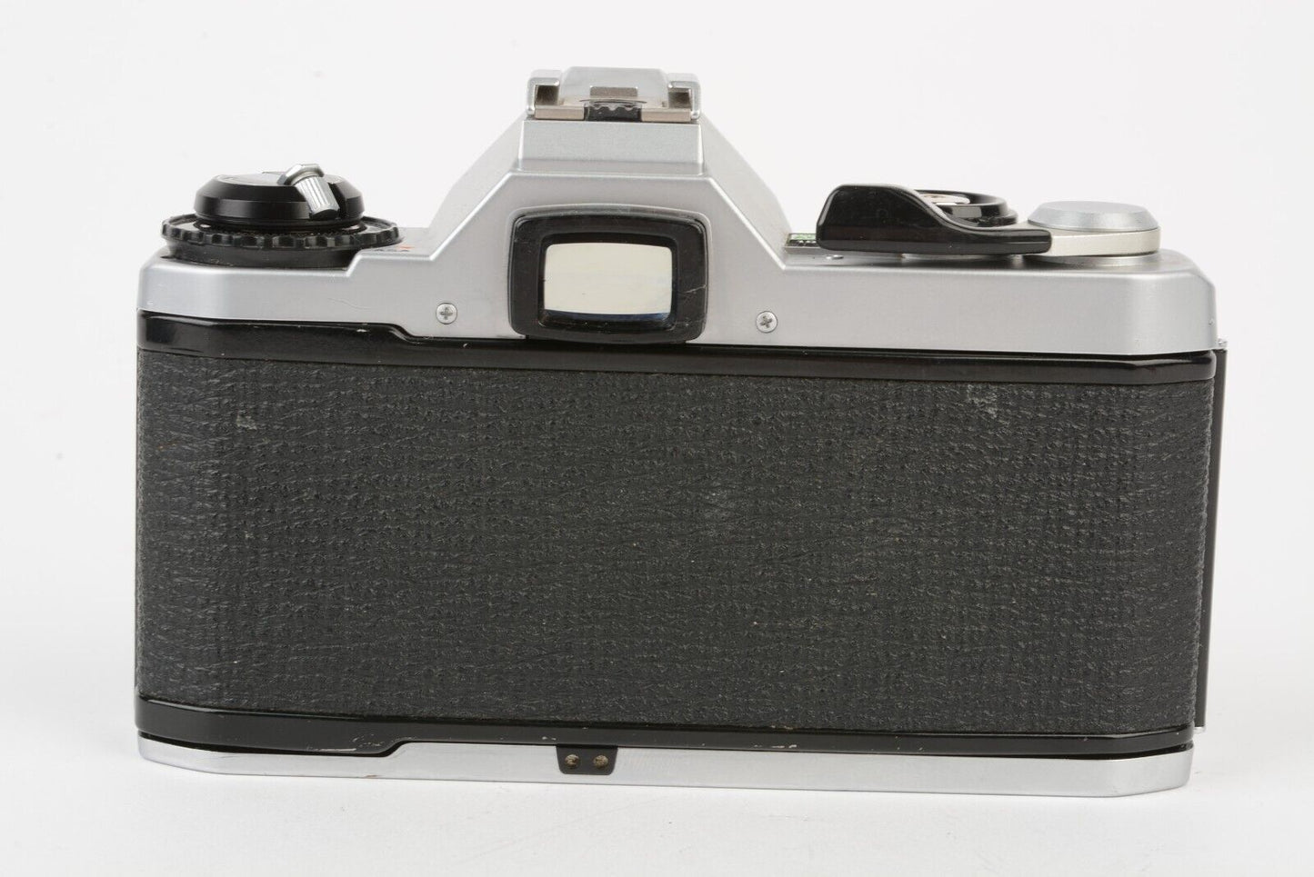 EXC++ PENTAX MG 35mm SLR CHROME BODY, STRAP+CAP+NEW SEALS, NICE