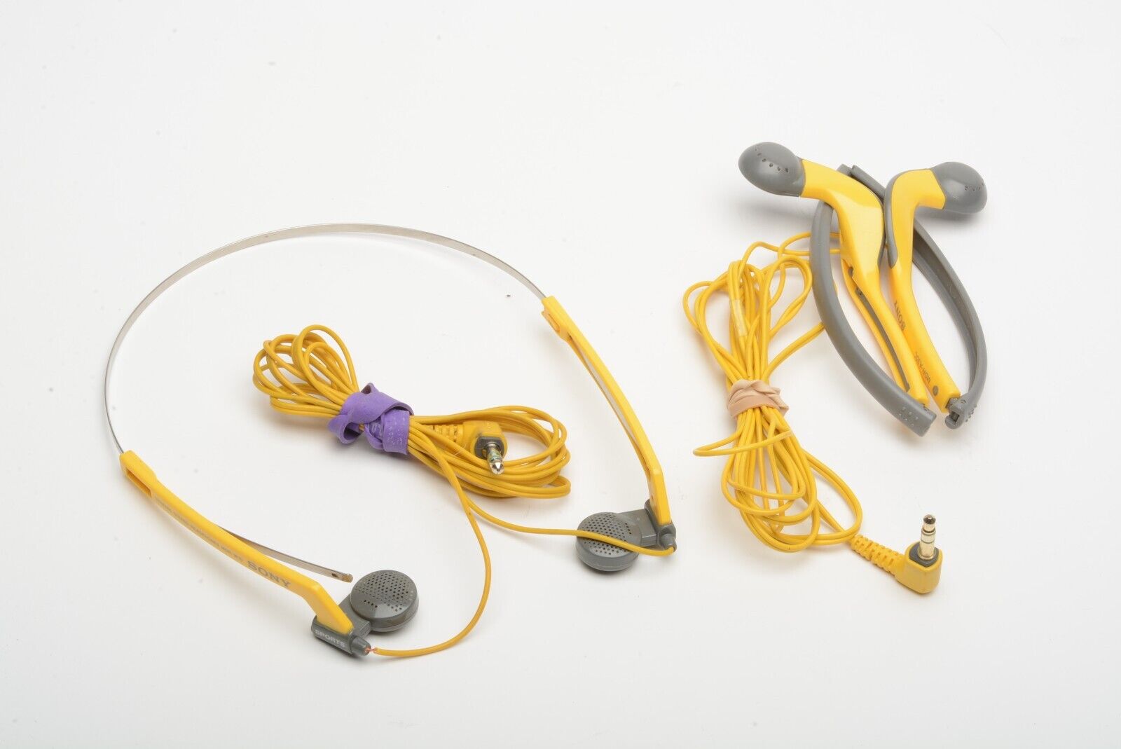 Walkman discount radio headphones