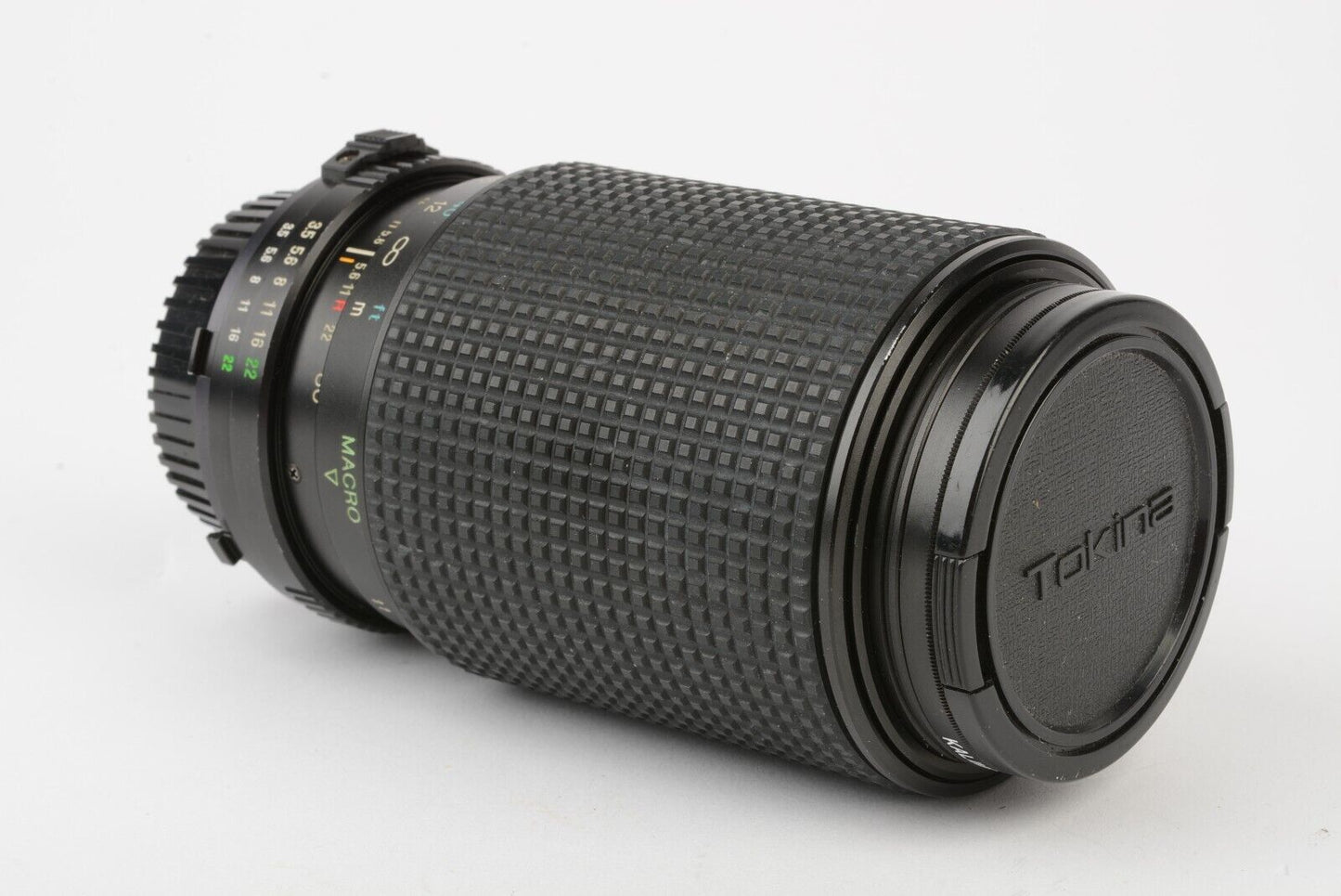 Tokina RMC MF 80-200mm F3.5-4.5 Zoom Lens, Caps, UV, Canon FD Mount