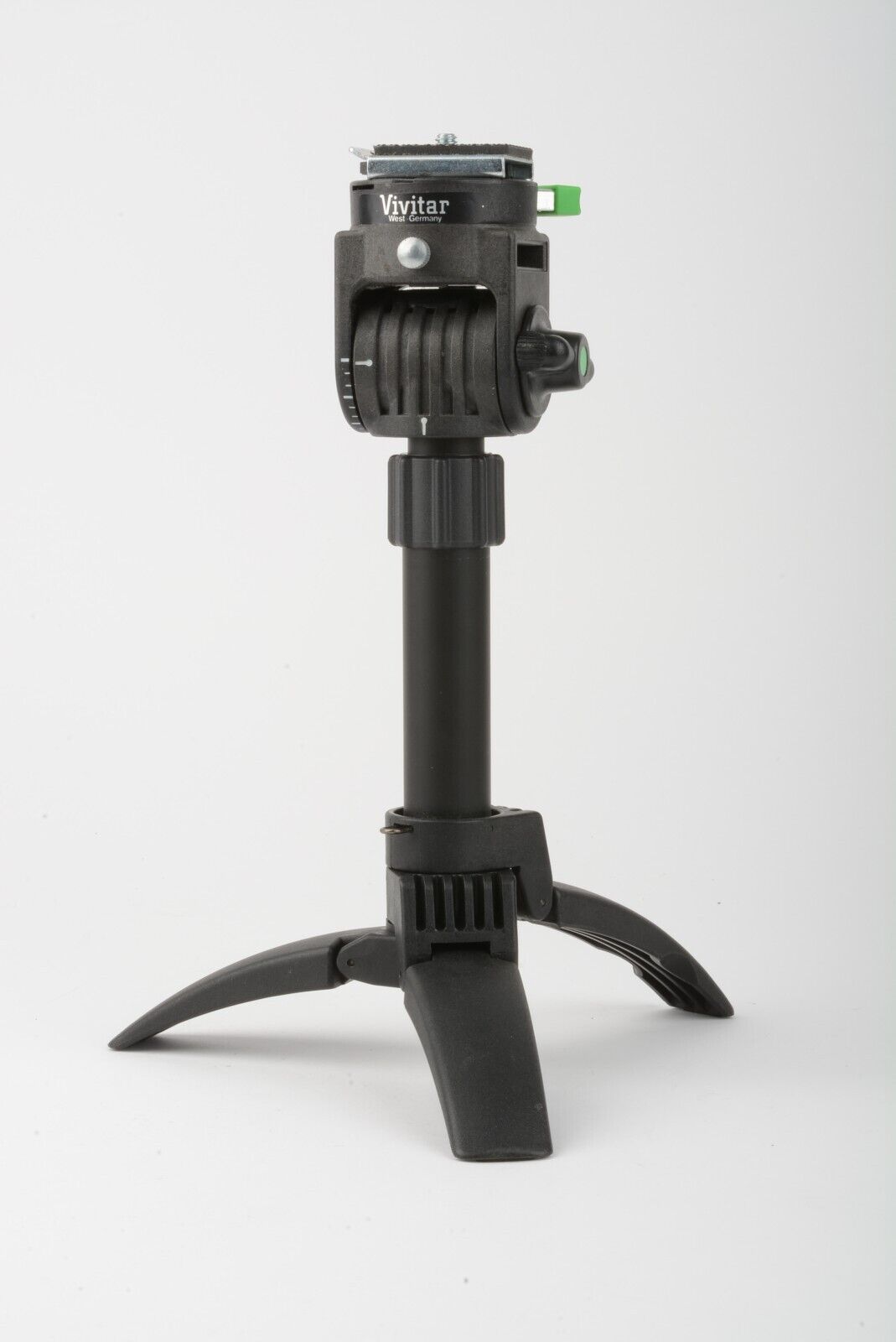 Vivitar 900 Compact Table / Chest Tripod w/ QR Plate, Made in Germany