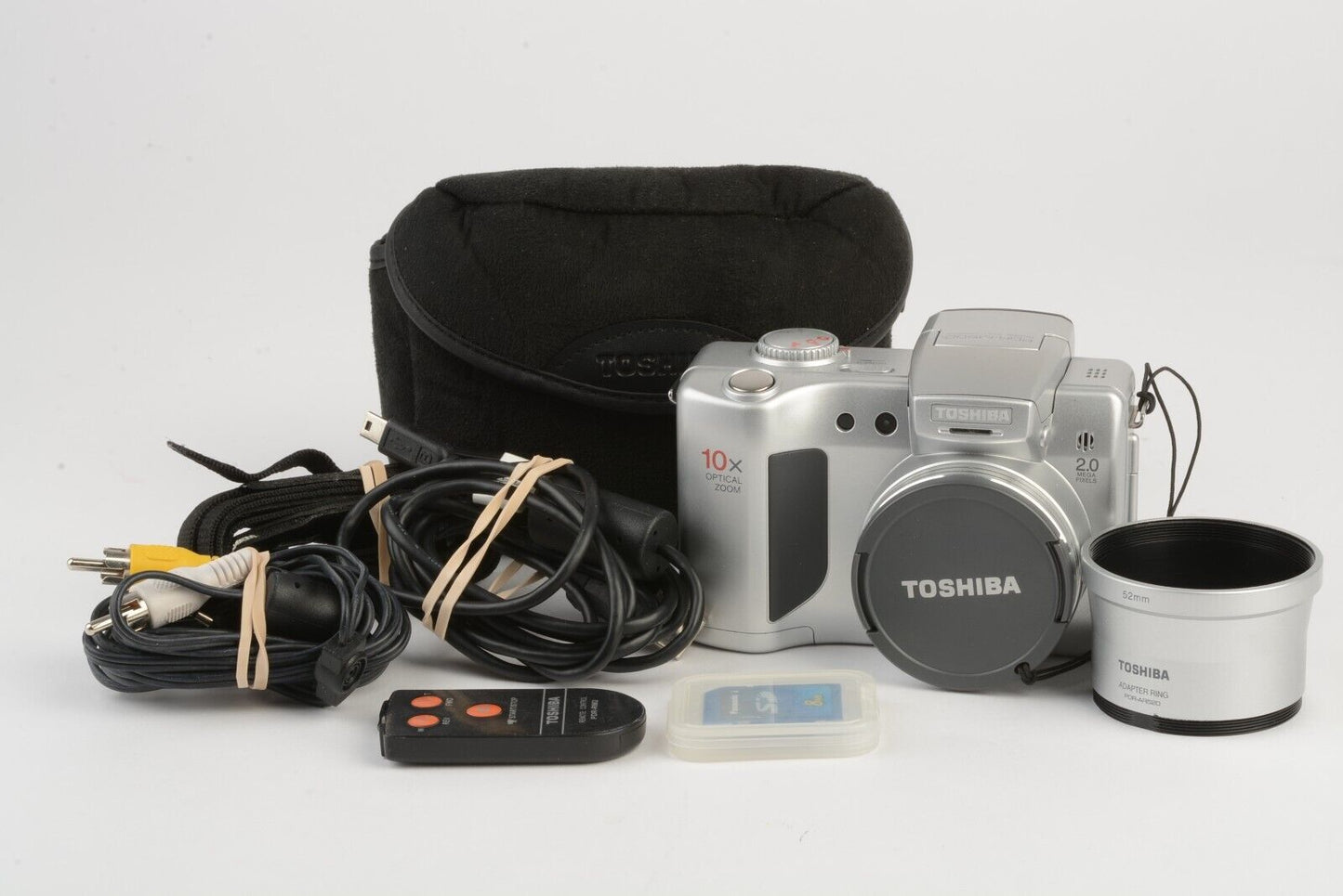 MINT- TOSHIBA PDR-M500 2MP CAMERA, CASE, 52mm ADAPTER RING, 8MB SD CARD, REMOTE