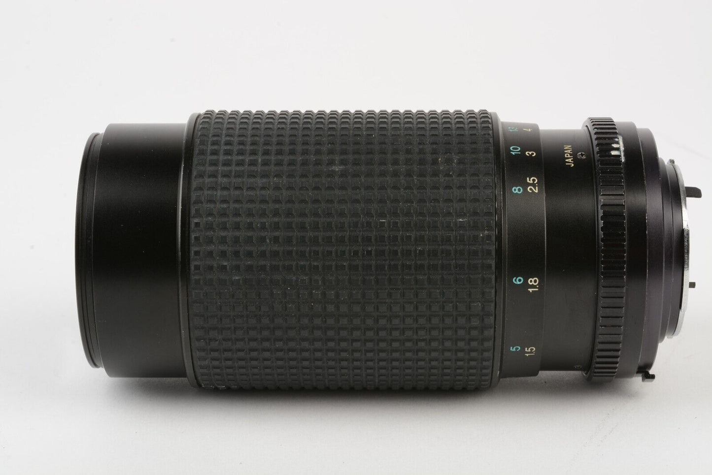 Tokina RMC MF 80-200mm F3.5-4.5 Zoom Lens, Caps, UV, Canon FD Mount