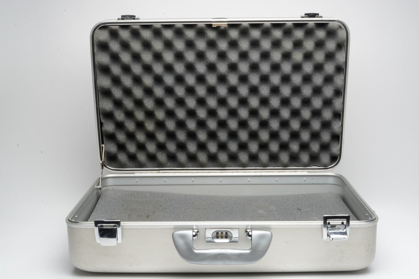 特価 Vintage1940 CASE “Air-Metal” HALLIBARTON トラベルバッグ ...