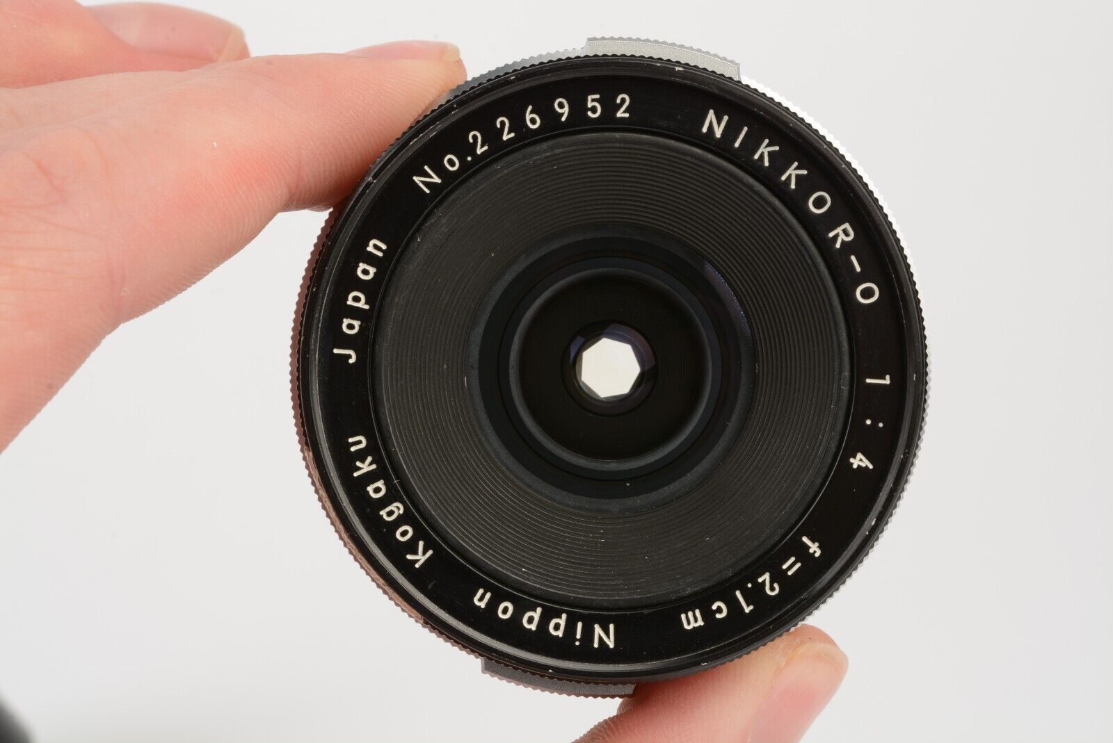 MINT] Nikon Ai Nikkor 20mm f4 MF Prime Lens w/ Caps MADE IN JAPAN