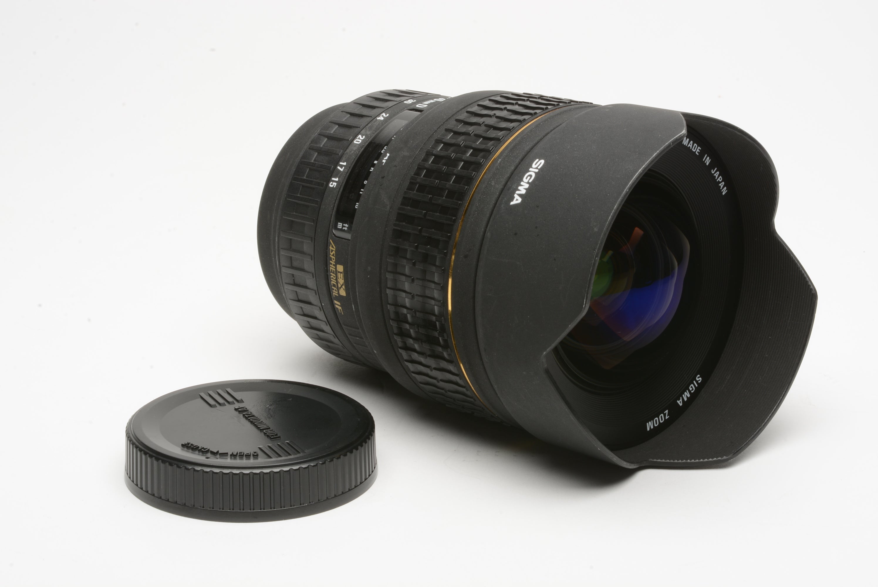 SIGMA AF 15-30mm F3.5-4.5 DG zoom lens for Minolta Maxxum - Sony A