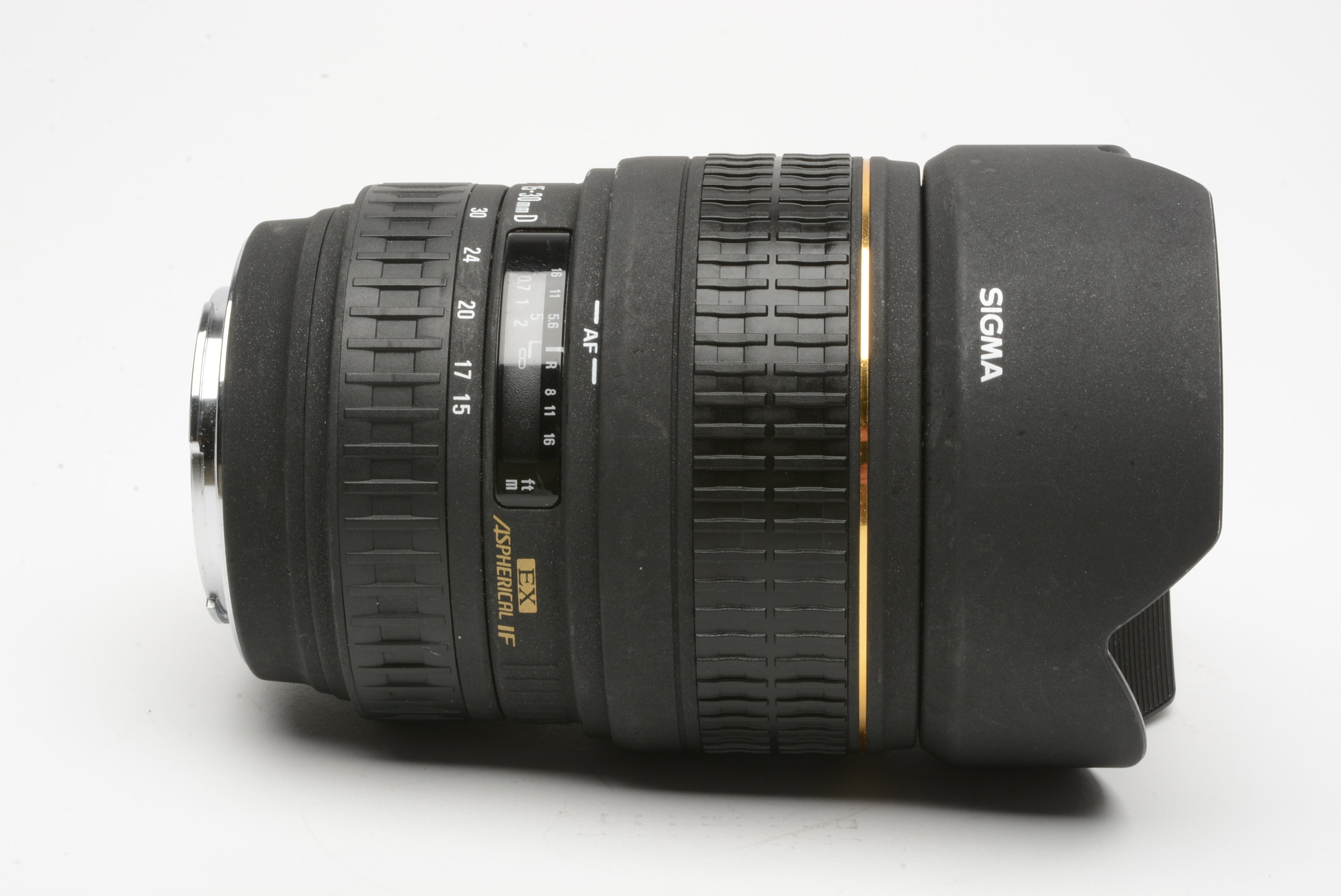 SIGMA AF 15-30mm F3.5-4.5 DG zoom lens for Minolta Maxxum - Sony A mount