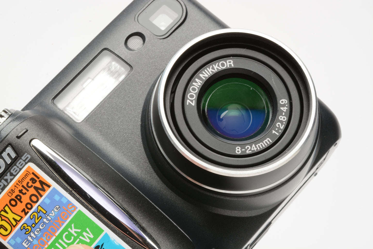 Nikon Coolpix 885 Digital Point&Shoot camera 3.2MP boxed