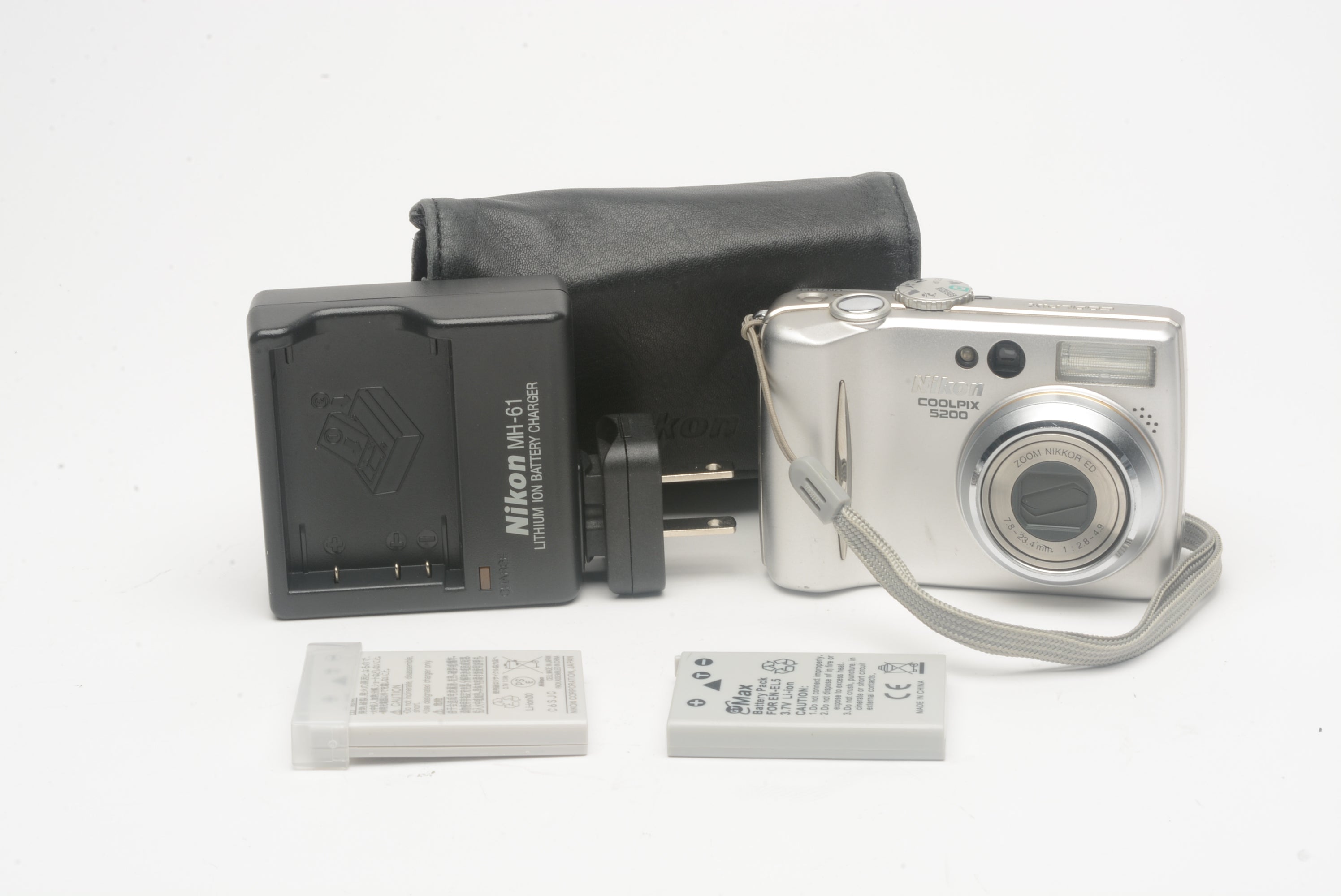 Nikon COOLPIX 5200 カメラ