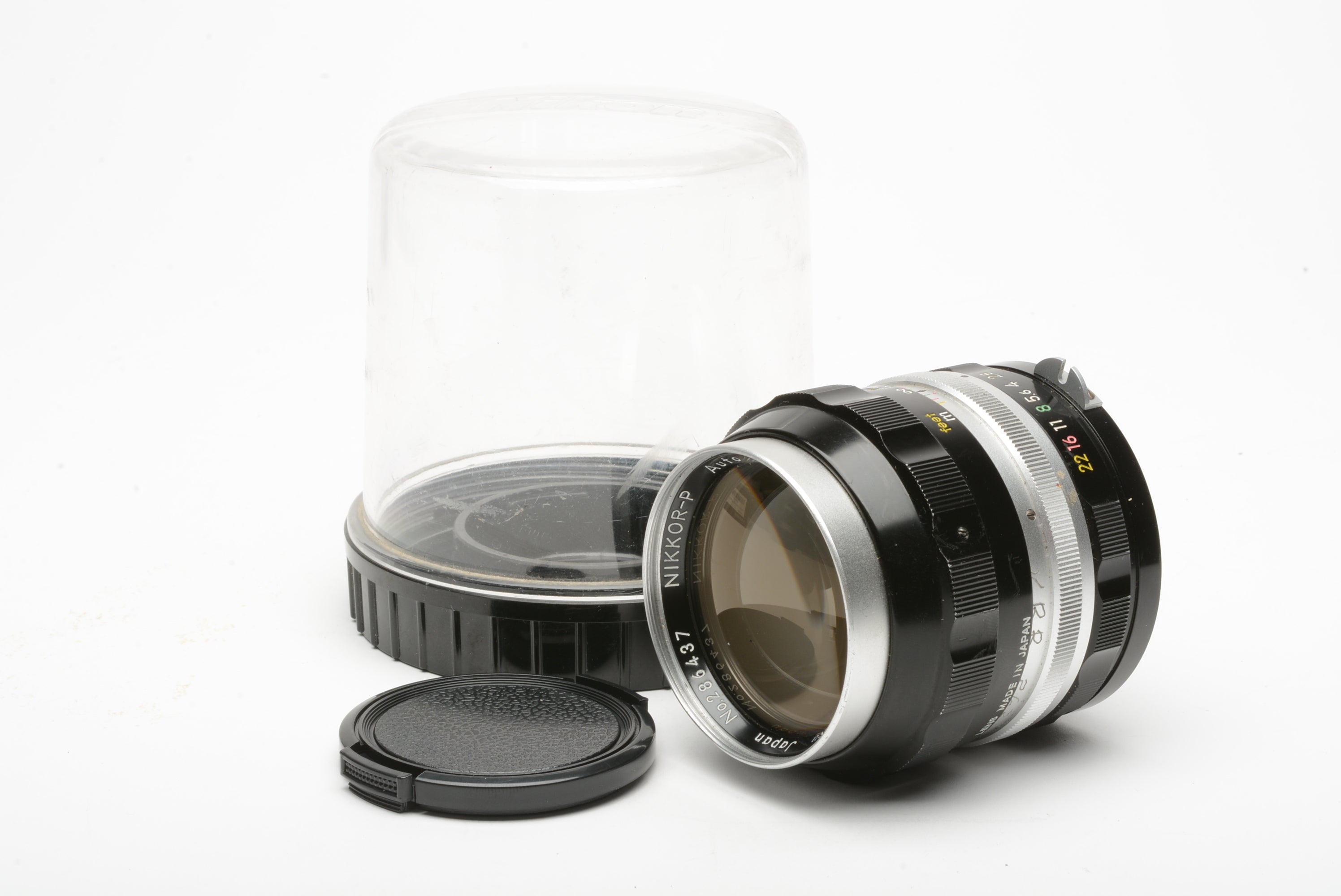 Nikon Nikkor-P 105mm f2.5 Nippon Kogaku prime portrait lens