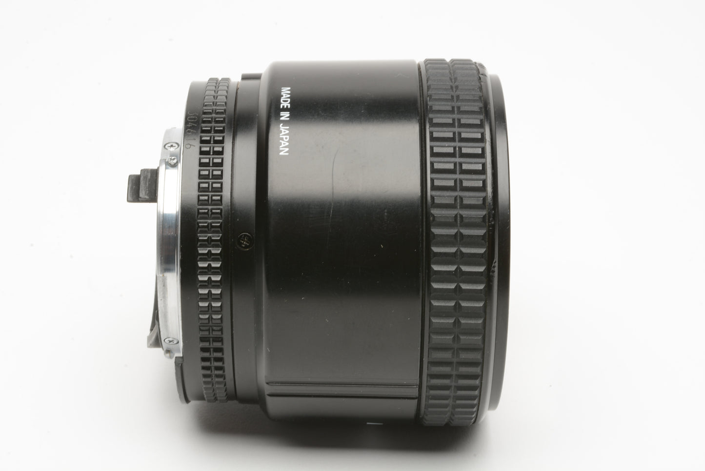 Nikon AF Nikkor 85mm F1.8 portrait lens, caps, hood, box, sharp!