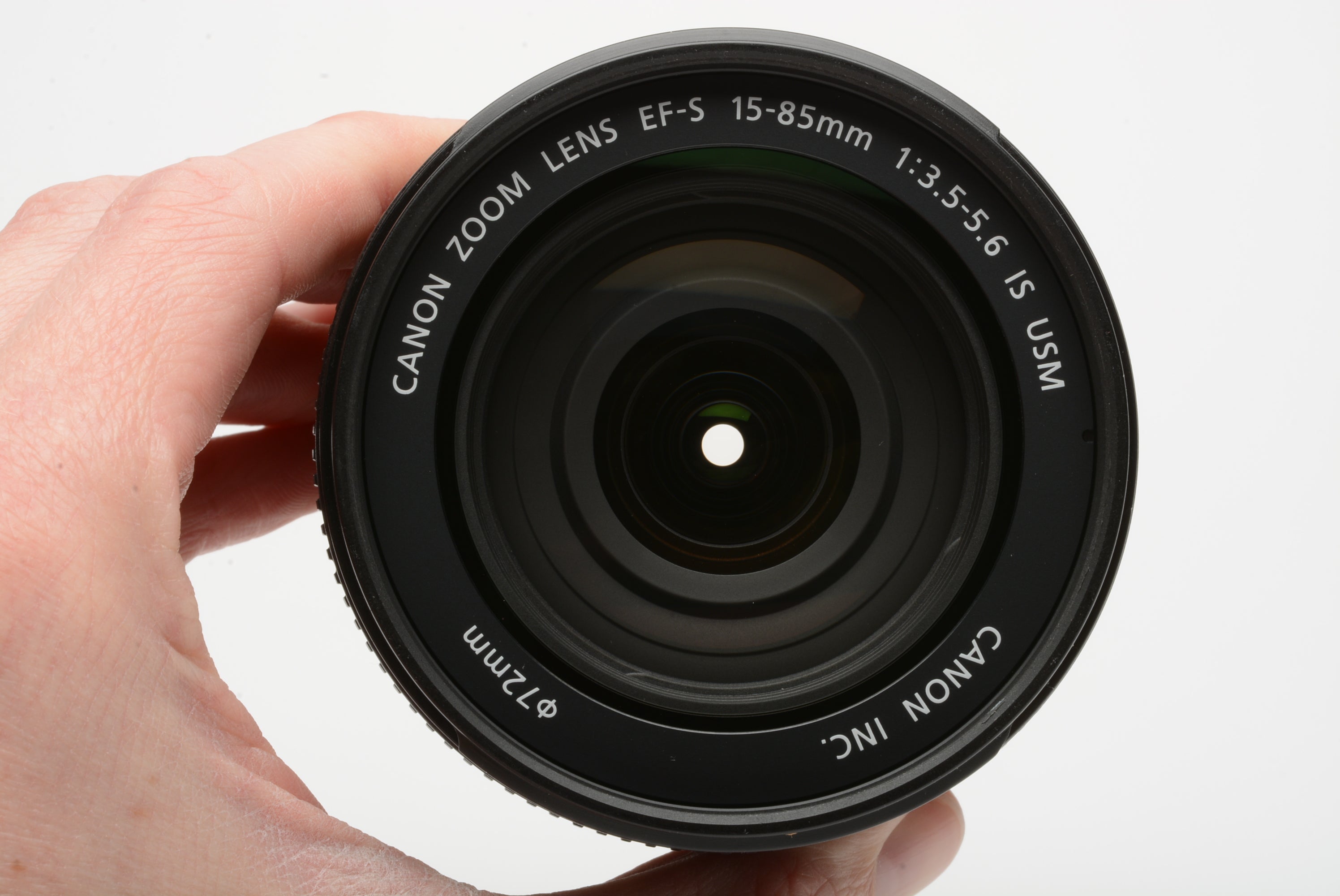 CANON EFS 15-85mm f3.5-5.6 IS USM zoom lens, w/lens caps, B+W MRC
