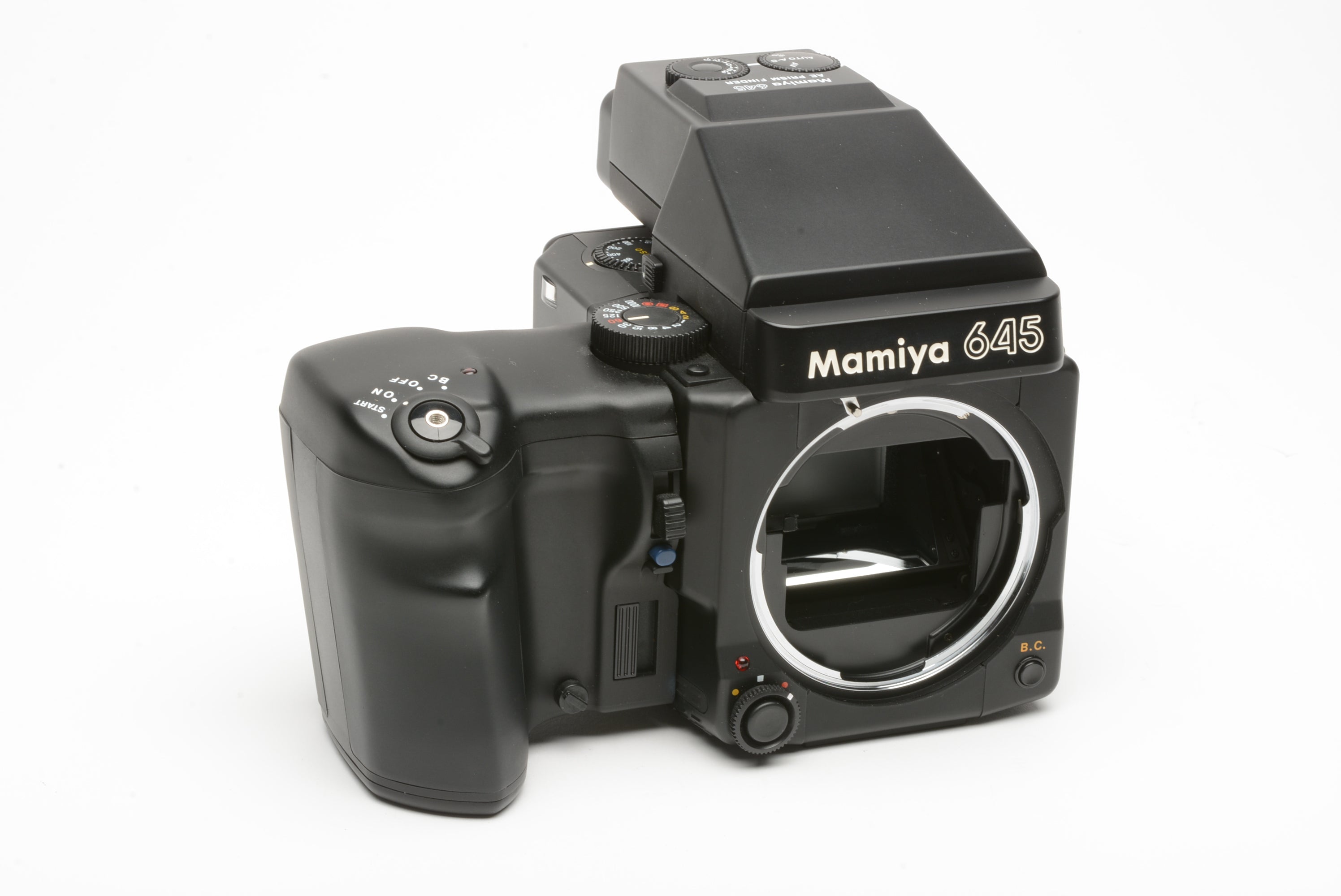 Mamiya 645 Super body, grip, AE prism finder and 120 back, tested 