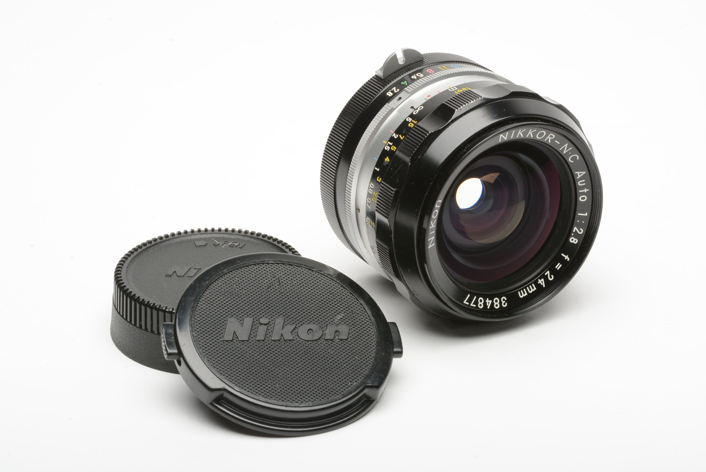 Nikon Nikkor-N.C 24mm f2.8 wide angle lens Nikon Non-AI mount, clean & sharp