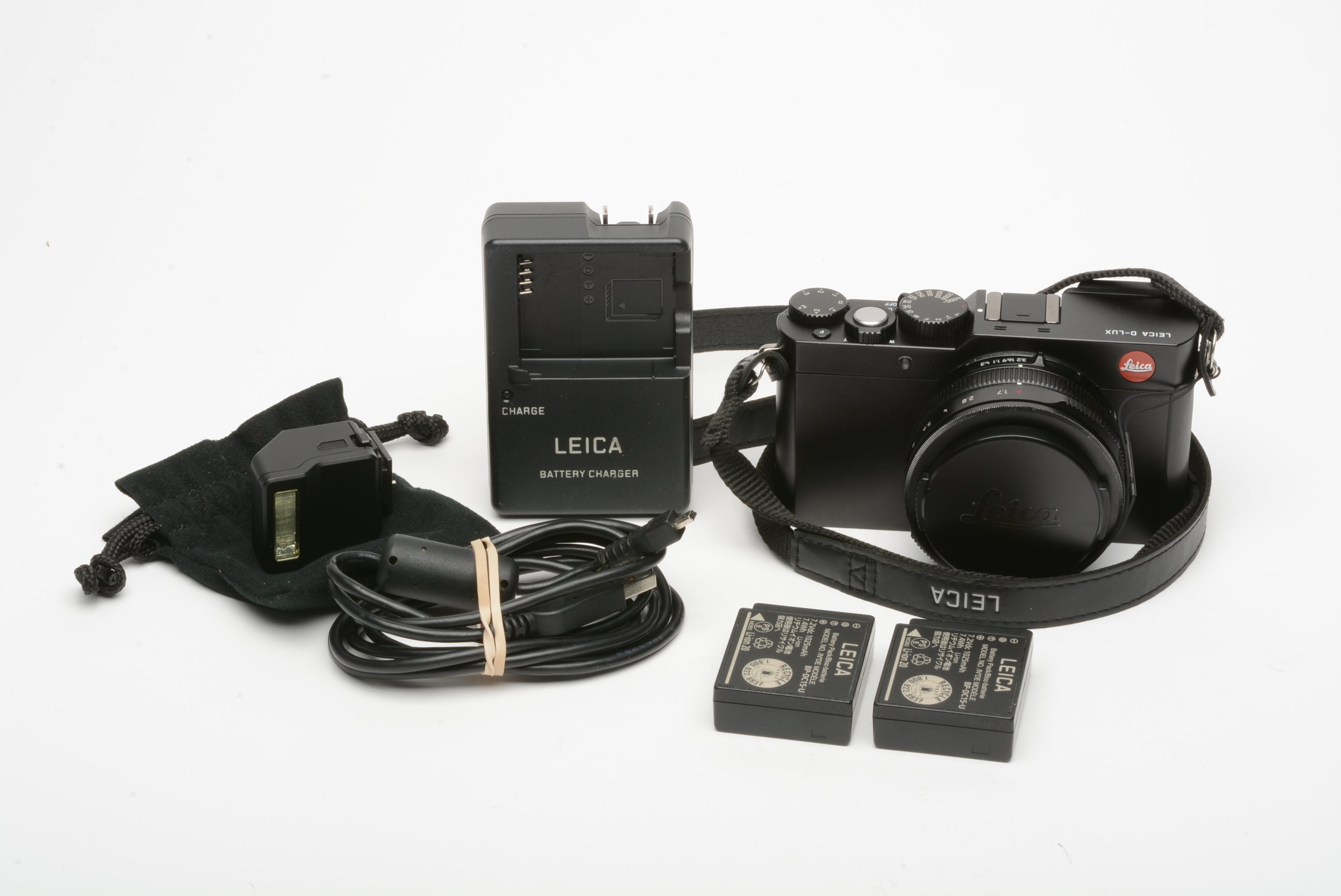 Leica D-Lux typ 109 black, CLA'd by Leica 1/2023, 2batts, charger, flash,  great!