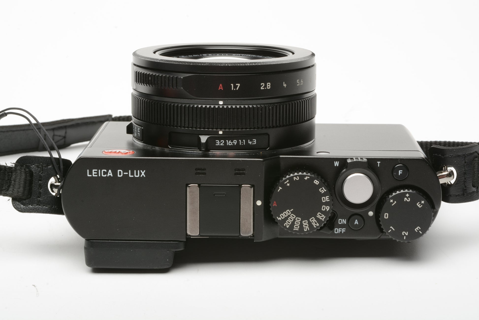 Leica D-Lux typ 109 black, CLA'd by Leica 1/2023, 2batts, charger, fla –  RecycledPhoto