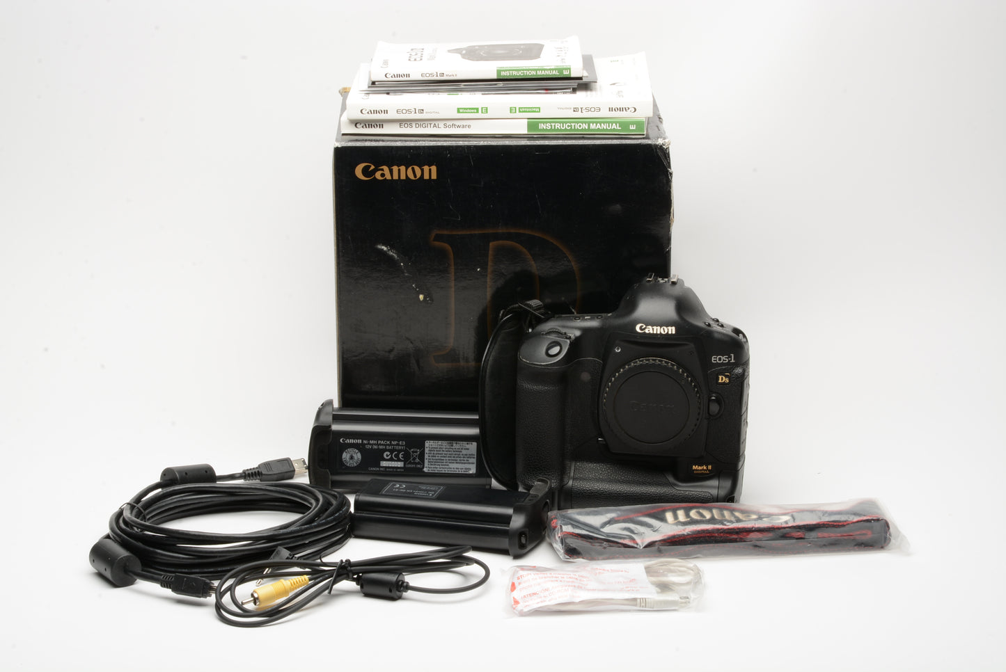 Canon EOS 1DS Mark II Body, 2batts, (No charger) w/DC-E1, boxed, manuals, cables