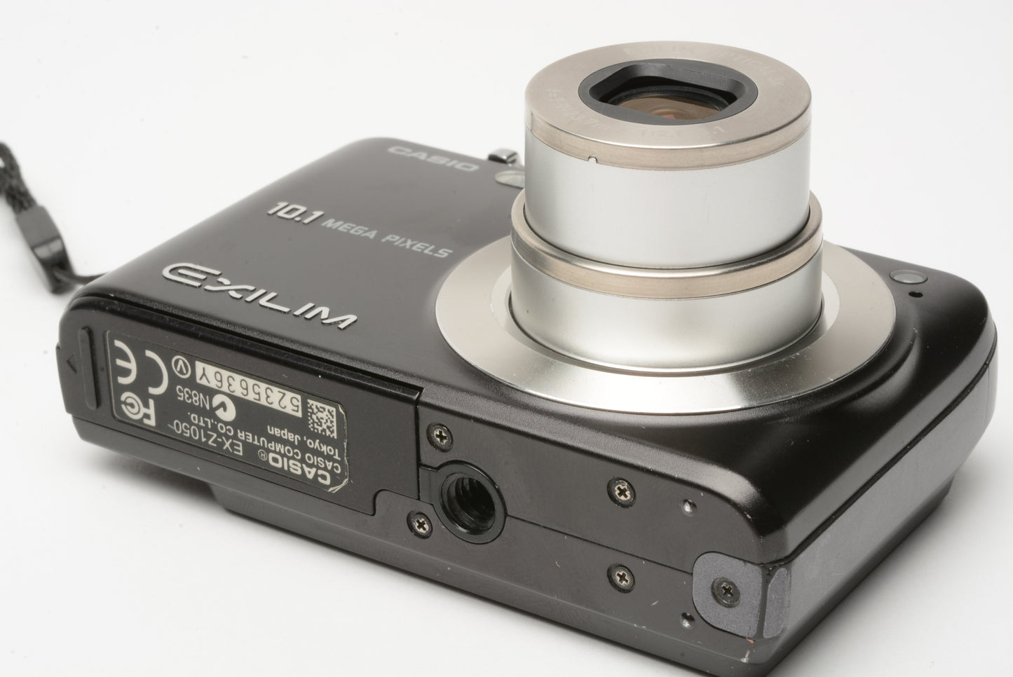 Casio EX-Z1050 Exilim Digital Point&Shoot Camera 10.1MP (black) +case