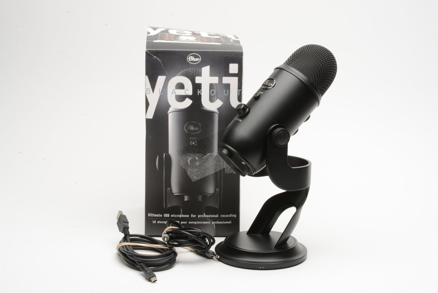 Blue Yeti USB Microphone in box, very clean, barely used